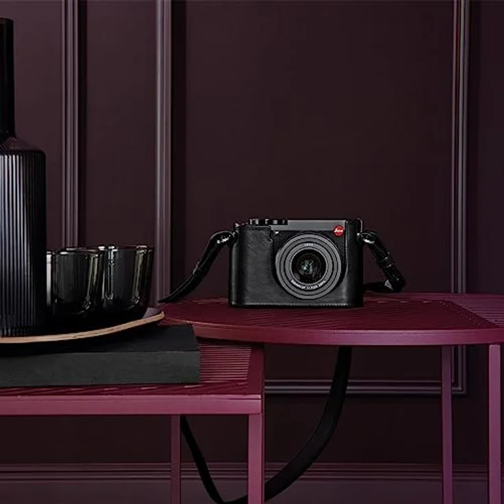 Leica Halfcase aus Leder, Schwarz, für Leica Q3 Kamera, optimaler Schutz, einfacher Zugriff, zusätzliches Fach – Bild 3
