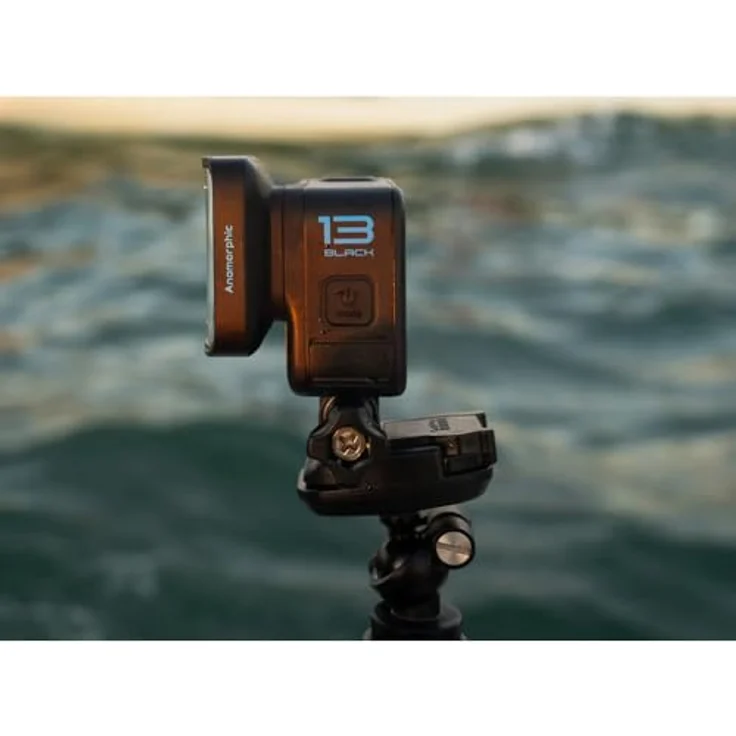 GoPro Lens Mod Anamorph, Objektivzubehör für HERO13 Black, Ultra-Weitwinkel im 21:9-Spielfilmformat mit anamorphem Lens-Flare-Effekt, wasserdicht – Bild 3