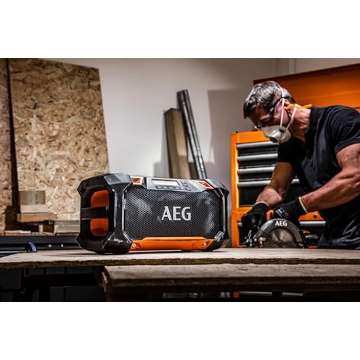 AEG - Radio 18 V, Bluetooth-Verbindung, Reichweite bis zu 30 m, 30 W, USB-Buchse, AM/FM-Band, LCD-Display (ohne Batt. und Ladegerät) - BRSP18-0 – Bild 2