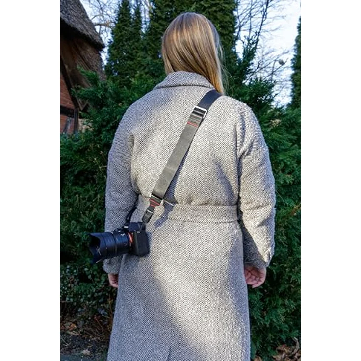 Rollei Flexibler Kameragurt mit magnetischen Quick-Lock-Clips, Kamera-Zubehör für schnellen Wechsel und sicheren Halt – Bild 3