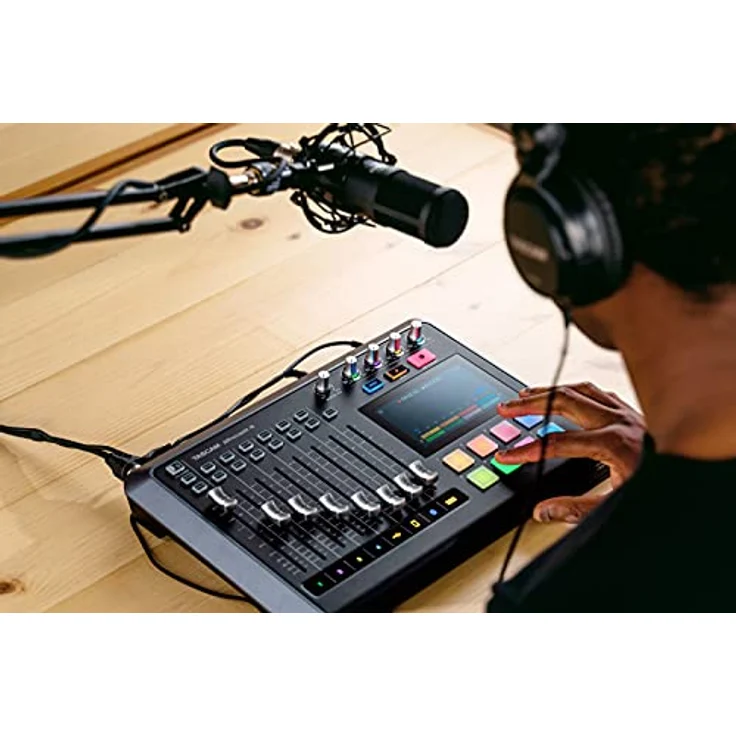 Tascam Mixcast 4, Studio- und Livemixer mit vier Mikrofoneingängen, Auto-Mixer-Funktion und 12,7 cm Farb-Touchscreen, Schwarz – Bild 7