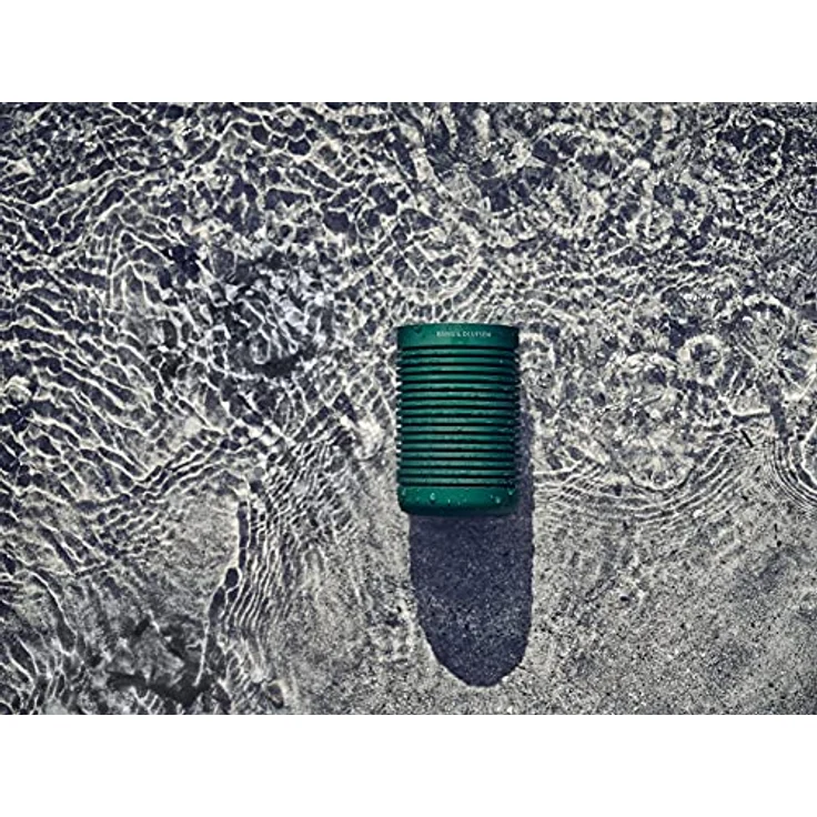 Bang & Olufsen Beosound Explore – Kabelloser tragbarer Bluetooth Outdoor-, Heim- und Reise-Lautsprecher, 27 Stunden Akkulaufzeit, wasserdichter 360° Lautsprecher + USB-C Ladekabel - Grün – Bild 4