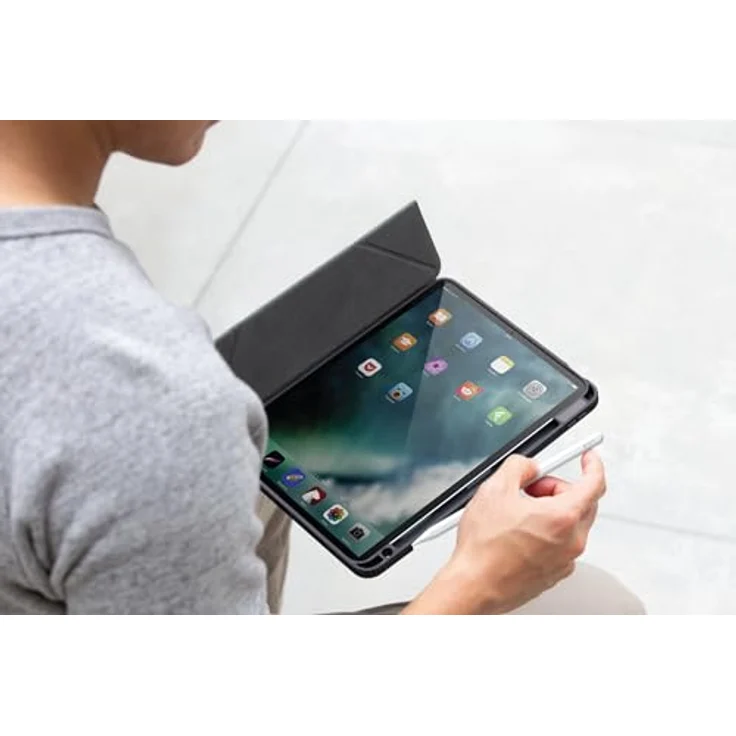 UNIQ Moven Schutzhülle für iPad 10,2, ultradünn mit transparenter Rückseite, 3 Klappen Video- und Dactylographie-Halterung, inkl. Fach für Eingabestift (schwarz) – Bild 4