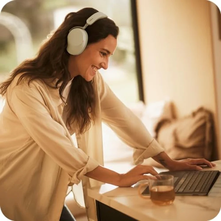 Jabra Evolve3 85, schnurloses Stereo Headset mit KI-gestützter Sprachisolierung und adaptiver Geräuschunterdrückung, Bluetooth, USB-C, Warmgrau – Bild 2