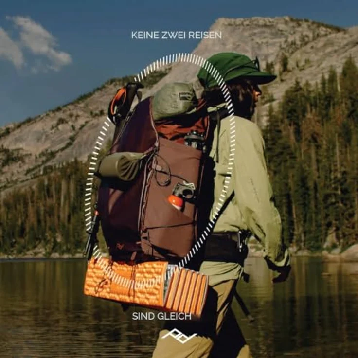 Peak Design Outdoor Backpack 25L, wetterfester Foto- und Wanderrucksack mit Rolltop, weiß – Bild 8