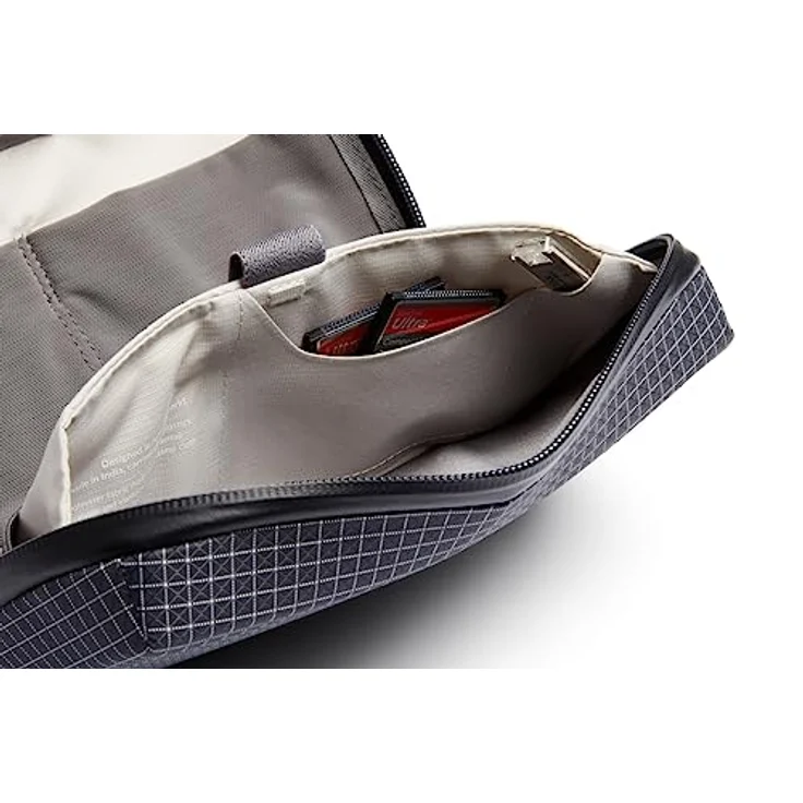 Bellroy Tech Kit, Etui mit Reißverschluss für Tech Accessoires, wasserabweisend, Arcade Gray – Bild 4