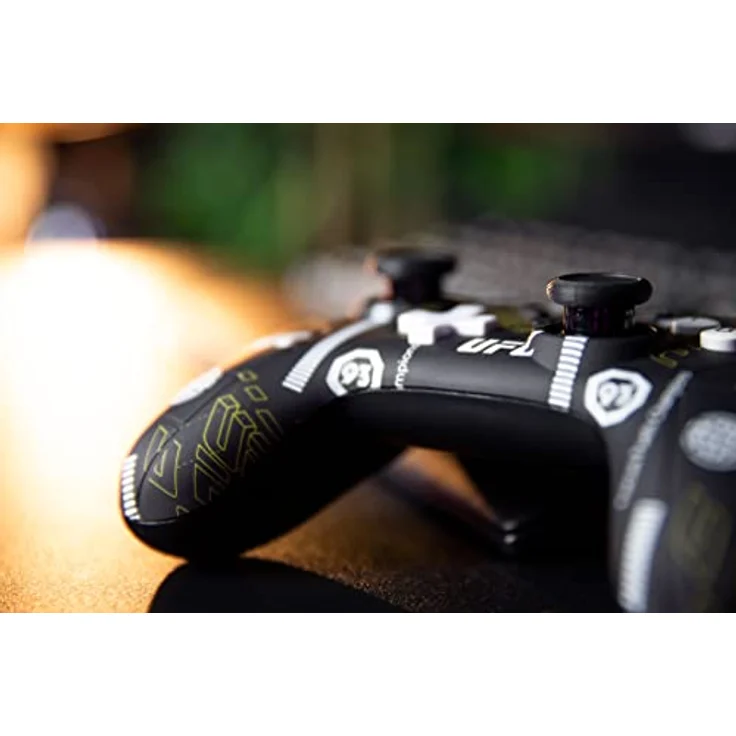 Konix UFC Nintendo Switch/PC Controller, ergonomischer Gamepad mit 3 m Kabel, Vibrationsfunktion und Screenshot-Taste – Bild 9