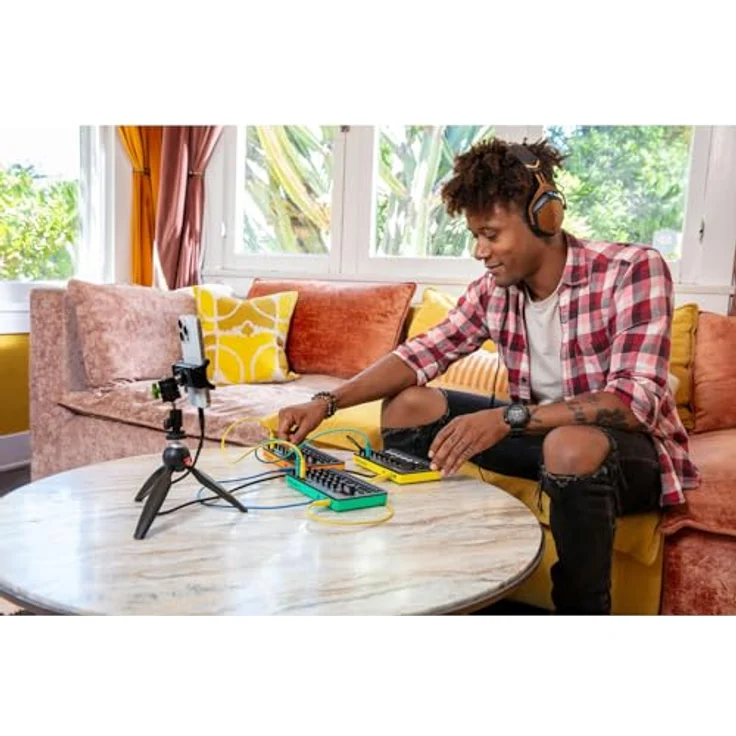 Roland AIRA Compact P-6 Creative Sampler | Granulares Sounddesign | Leistungsstarker Sequencer | Integrierte Tastatur | Custom-Loops | Integriertes Mikrofon | Hands-on-Effekte | USB-C – Bild 2