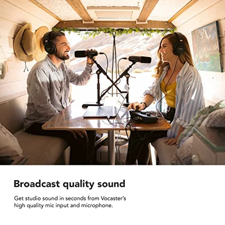 Focusrite Vocaster Two Studio – Podcast-Audio-Interface für Aufnahmen von Moderator und Gast, mit dem dynamischen Mikrofon DM14v in Studioqualität den Kopfhörern HP60v – Bild 2