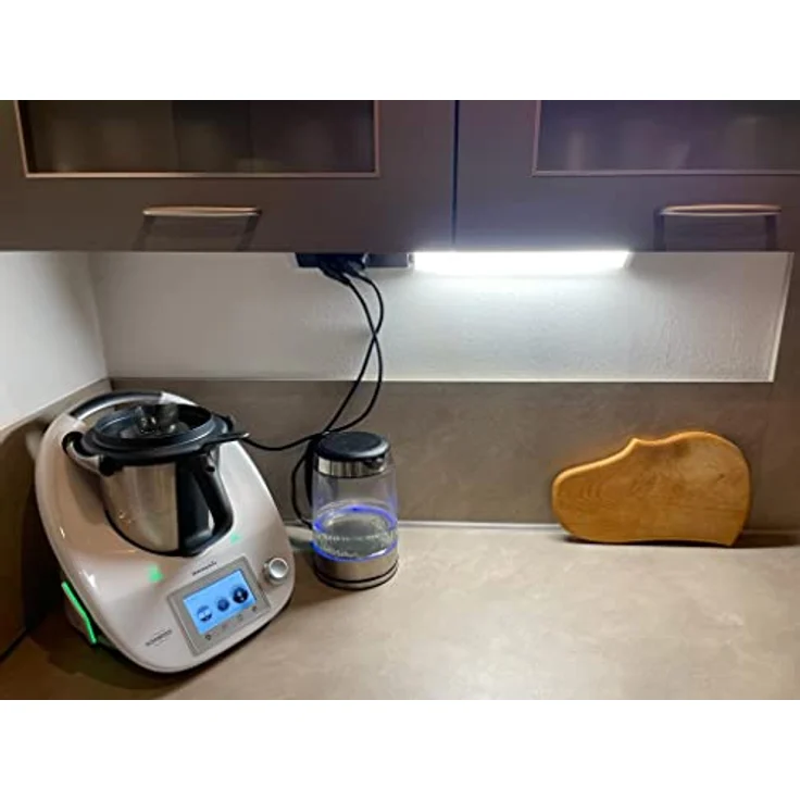 BOLD LED-Leiste (Küchen-Unterbauleuchte / Unterschrank-Leuchte) mit 2 Steckdosen (1750 Lumen | 18 W | 4000k Neutralweiß Beleuchtung | IP20 | 60 cm Länge), Silber – Bild 3