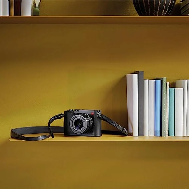 Leica Halfcase aus Leder, Schwarz, für Leica Q3 Kamera, optimaler Schutz, einfacher Zugriff, zusätzliches Fach – Bild 4