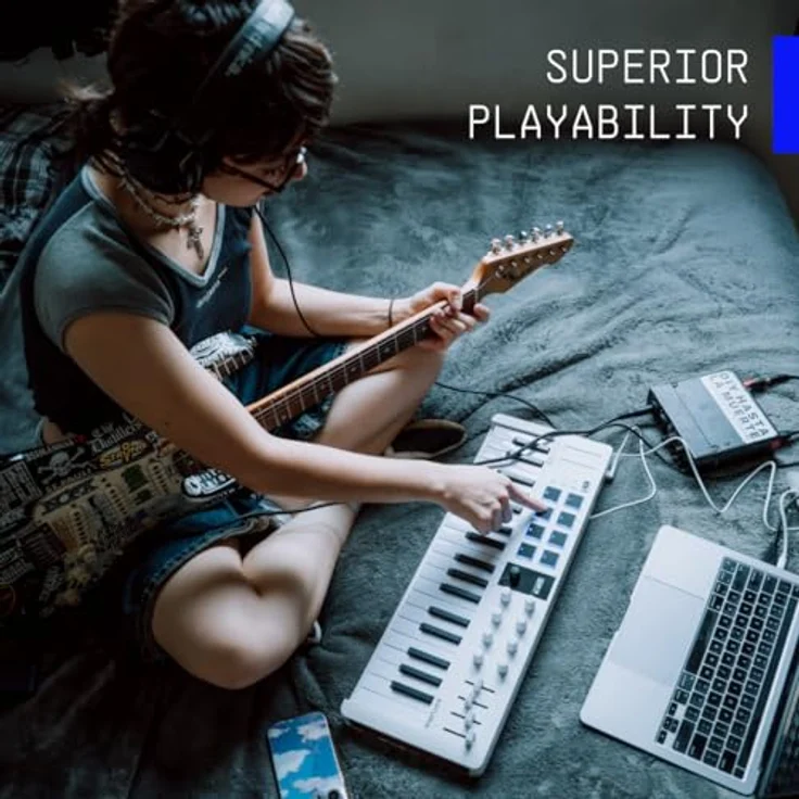 Arturia MiniLab 37 White, USB Midi-Controller mit 37 anschlagdynamischen Slim-Keys und 8 RGB-beleuchteten Pads – Bild 5