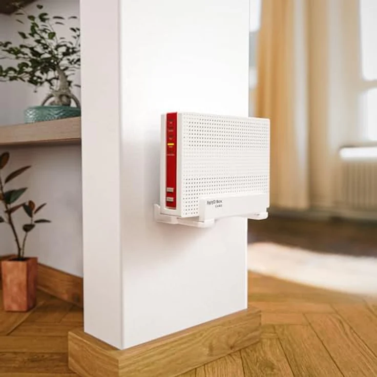Mobilefox Wandhalterung & Steckdosenhalterung für FritzBox 6690/6591 Cable, schraubenlose Befestigung mit Netzteil-Halterung und integriertem Kabelmanagement, weiß – Bild 2