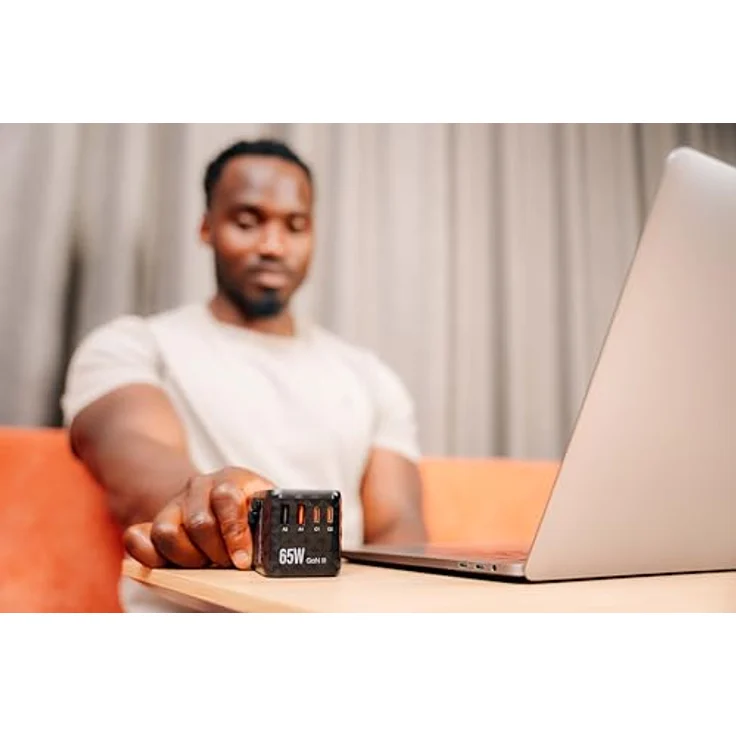 Verbatim UTA-05 Universal Netzstecker-Adapter 65 W, 2x USB-C, 2x USB-A, Schwarz, mit GaN III Technologie und Reiseetui – Bild 4