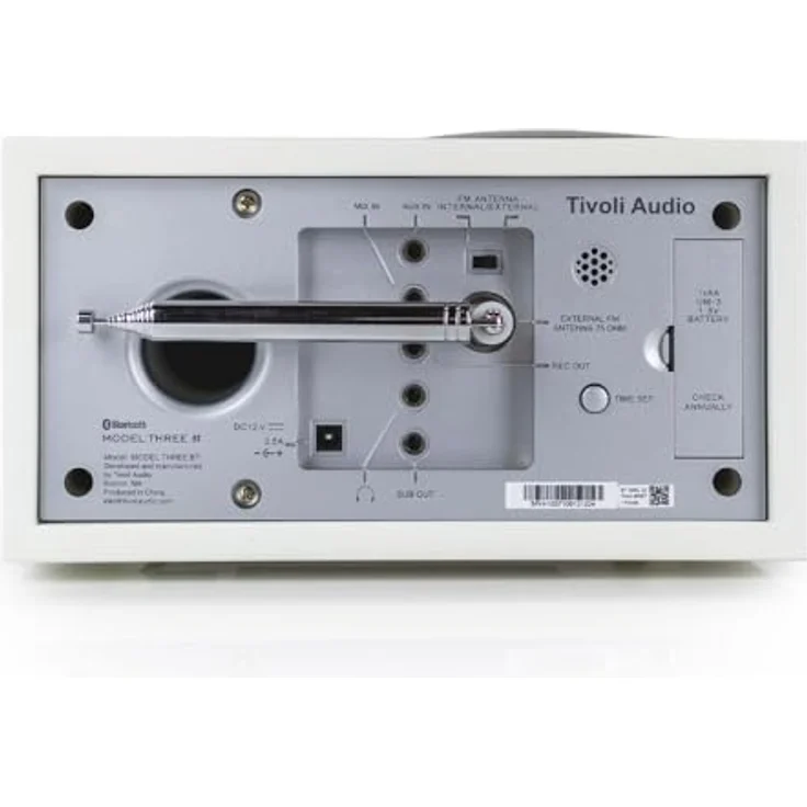 Tivoli Audio Model Three Bluetooth UKW-/MW-Radiowecker, AM/FM-Radio mit Weckerfunktion und USB-Aufladung, Weiß/Silver – Bild 4