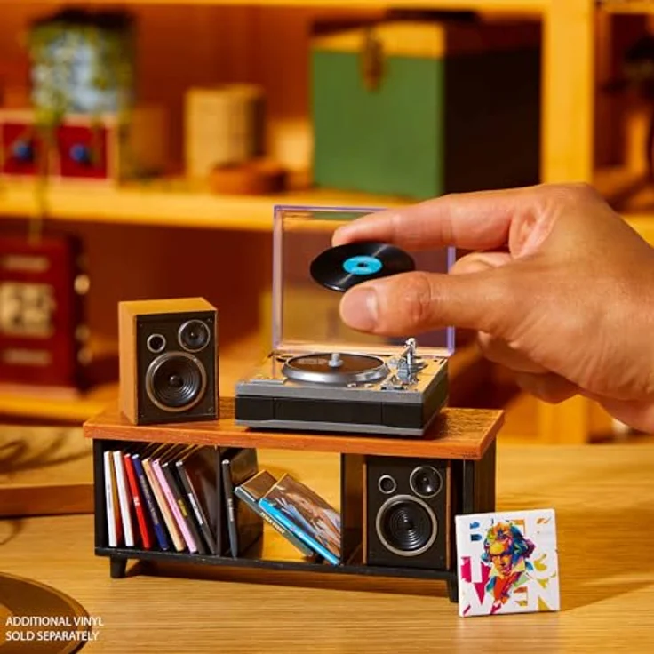 MGA's Miniverse Real Music Mini-Plattenspieler, Sammlerstück mit 1 Mini-Vinyl-Schallplatte, Retro-Design, kompatibel mit Miniverse-Vinyls, geeignet ab 8 Jahren – Bild 2