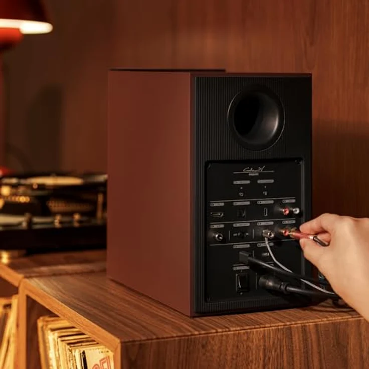 KEF Coda W Kabellose HiFi-Regallautsprecher, Vintage Burgundy | Bluetooth 5.4 aptX Lossless, 200 Watt, HDMI, USB-C, Phono-Vorverstärker für Plattenspieler, ideal für Musik, TV & Gaming – Bild 5