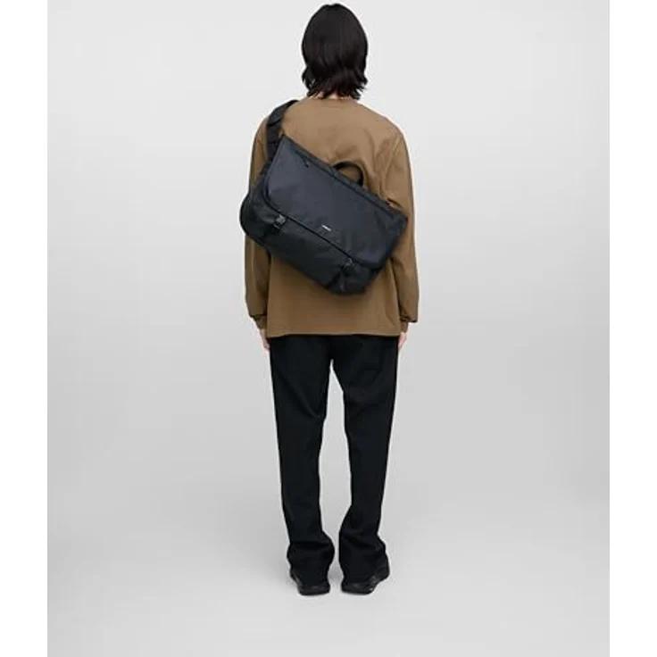 Sandqvist Stream Messenger, Laptop-Tasche mit 44 cm Fach, 100% Polyester, schwarz – Bild 6