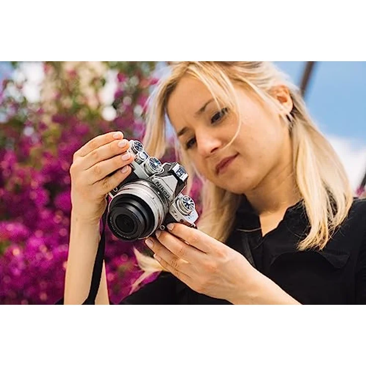 Nikon Z fc Kit Z DX 18-140mm 1:3.5-6.3 VR, Systemkamera mit 20.9 MP, OLED-Sucher, 4K UHD-Video, ISO 100-51.200, Hybrid AF, schwarz – Bild 5