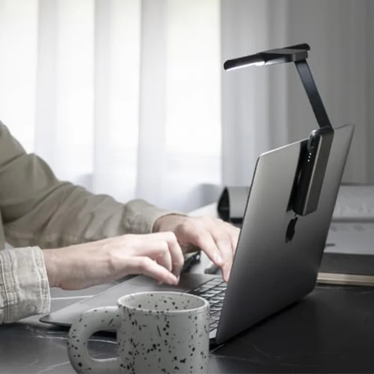 BenQ LaptopBar Monitor-Leuchte für Laptop, automatische Dimmfunktion, einstellbare Farbtemperatur mit 7 Stufen, Laptoplicht mit Powerbank, USB Lampe (weiß) – Bild 5