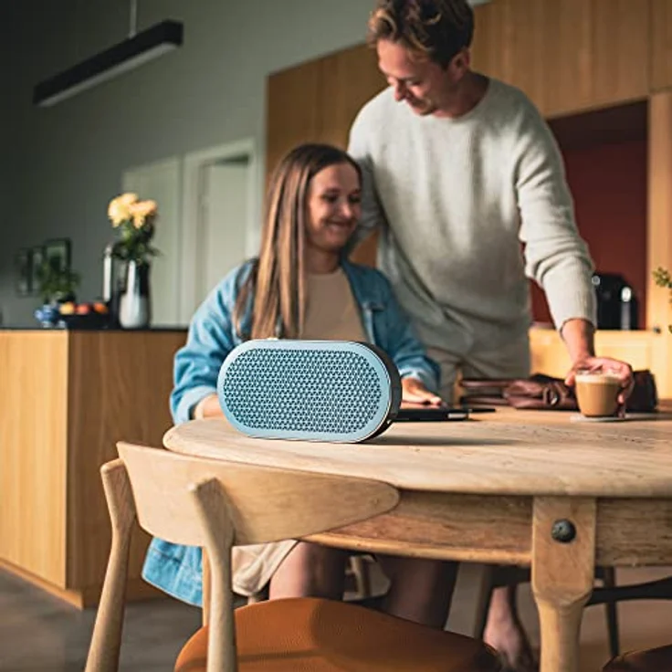 Dali Katch G2 Tragbarer Bluetooth-Lautsprecher, Kabellos, Kompakt, Outdoor-Lautsprecher, 30 Stunden Spielzeit, mit Stoff-Staubschutzkappe, Druckpegel 95 dB, Chilly Blue – Bild 4