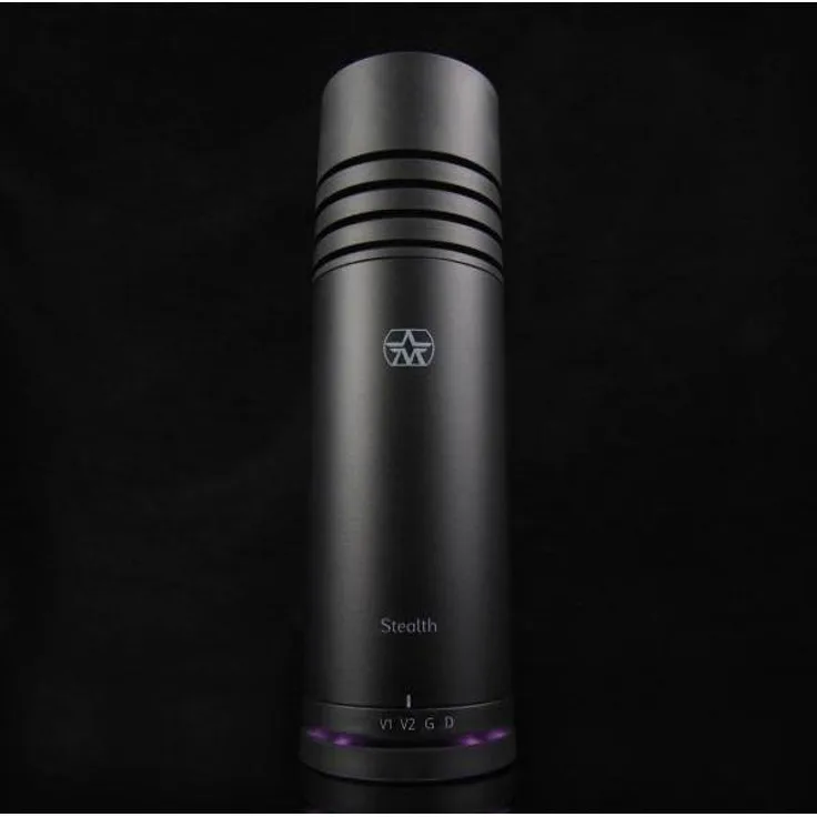 Aston Stealth Black Gaming Mikrofon, 4 professionelle Stimmen, integriertem Mikrofonvorverstärker und Sorbothane Shock-Mount-System
