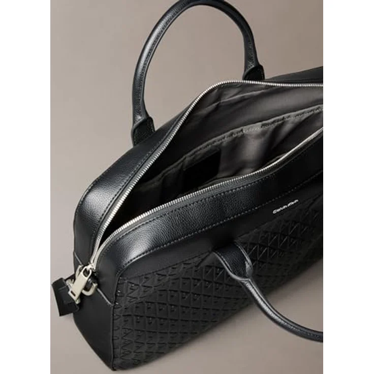 Calvin Klein EMBLEM EMBOSS COMMUTER, Aktentasche aus hochwertigem Lederimitat mit Reißverschluss-Hauptfach, 36/28,5/7 cm, schwarz – Bild 4