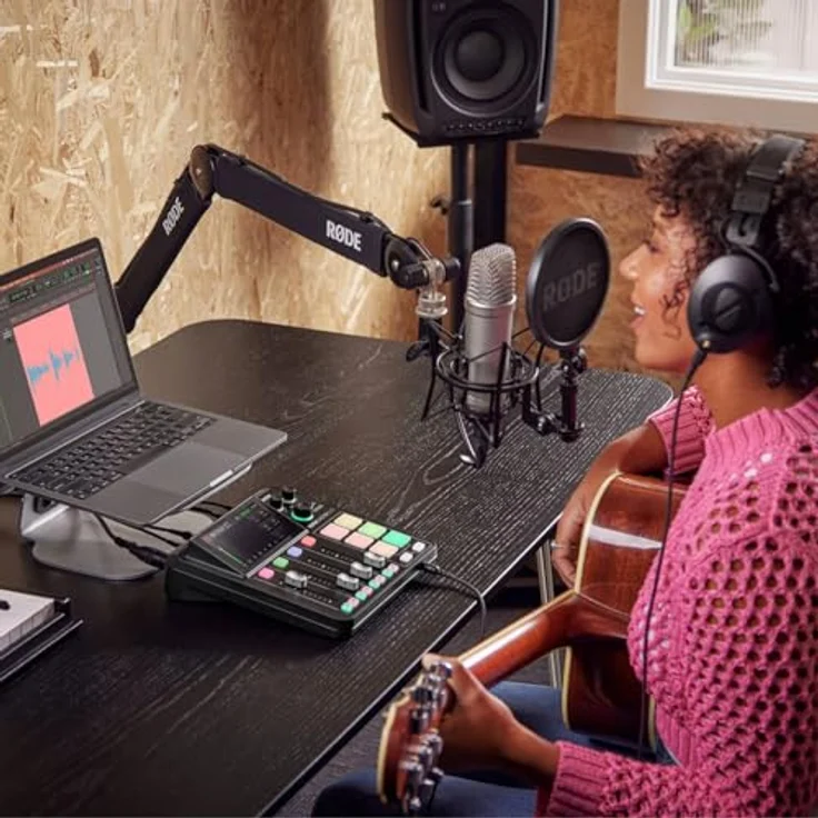 RØDE Rodecaster Duo Mischpult, Standalone-Gerät mit Dual USB Audio Interface, inkl. Rodecover Duo Schutz-Abdeckung und keepdrum Mikrofasertuch – Bild 4