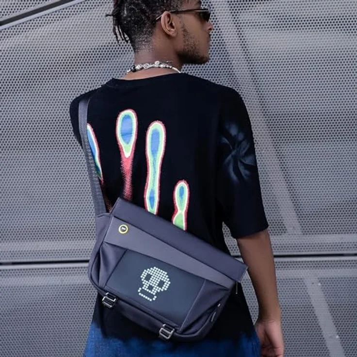 Divoom Slingbag-Vblack, Fotorucksack aus wasserdichtem Material mit strukturiertem Design, Schwarz – Bild 11