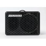 SOUNDBOKS Go Tragbarer Bluetooth-Lautsprecher USB-C-Aufladung Akku Kompakter Performance-Lautsprecher für unterwegs Spritzwasser- und stoßfest 40 Stunden Akkulaufzeit 121 dB (Schwarz)