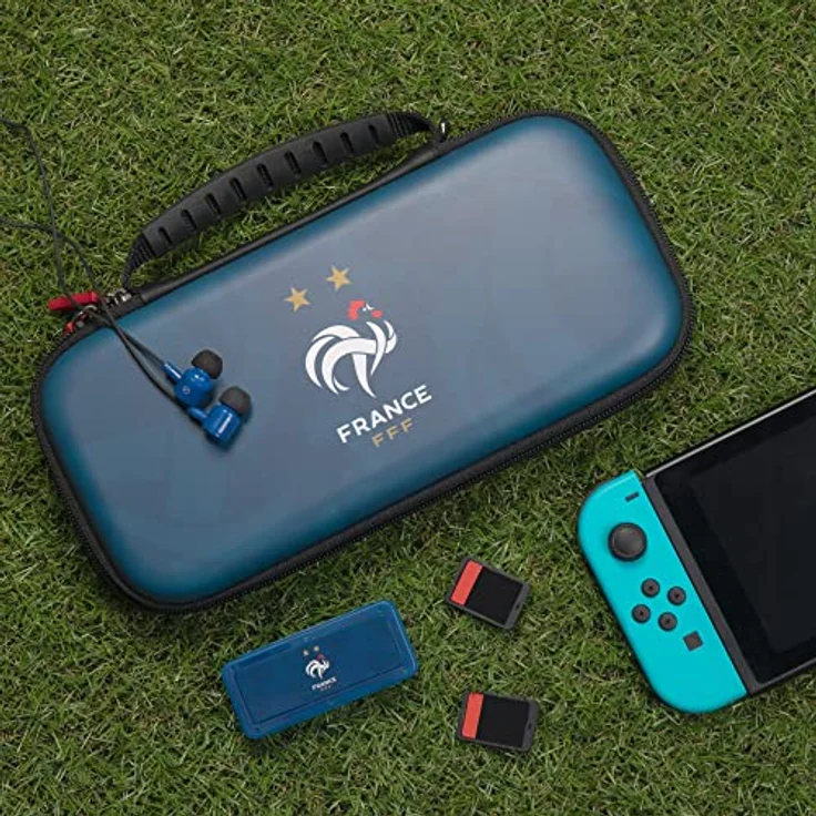 Konix FFF Gaming-Zubehörpaket Starterkit für Nintendo Switch, Switch Lite und Switch OLED - inklusive Schutzhülle, Spielekoffer, gehärtetem Glas und In-Ear-Kopfhörern – Bild 4