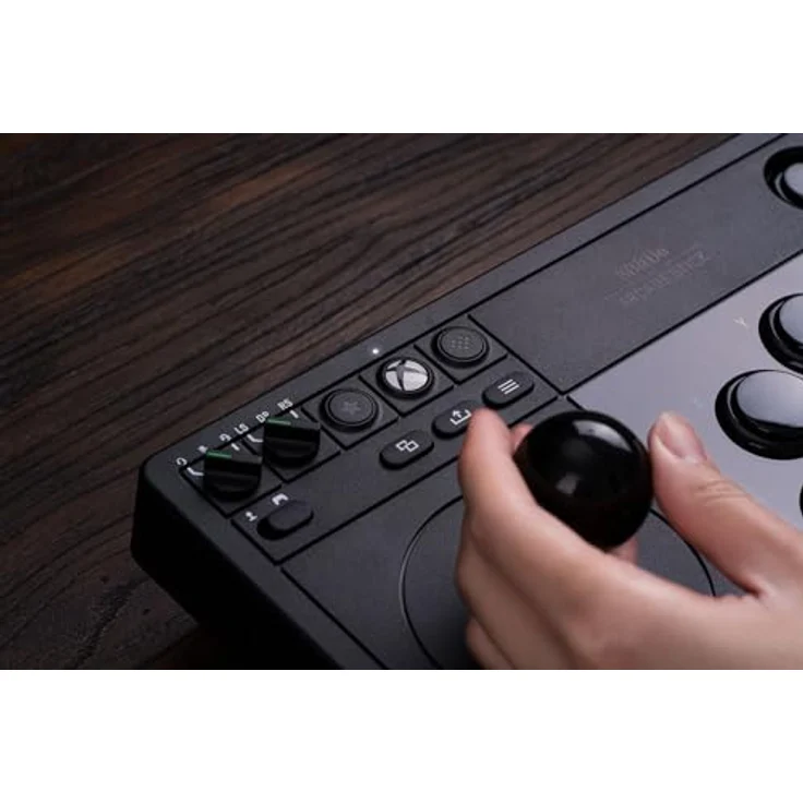 8bitdo Arcade Stick für Xbox, kabelloser Gaming Controller mit 3,5-mm-Audiobuchse, Schwarz – Bild 7