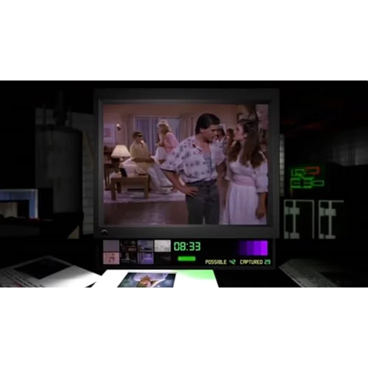Limited Run Night Trap (Limited Run #27) PS5-Games - Dana Plato stars as undercover agent Kelli Medd, simultaneous action in 8 rooms – Bild 2