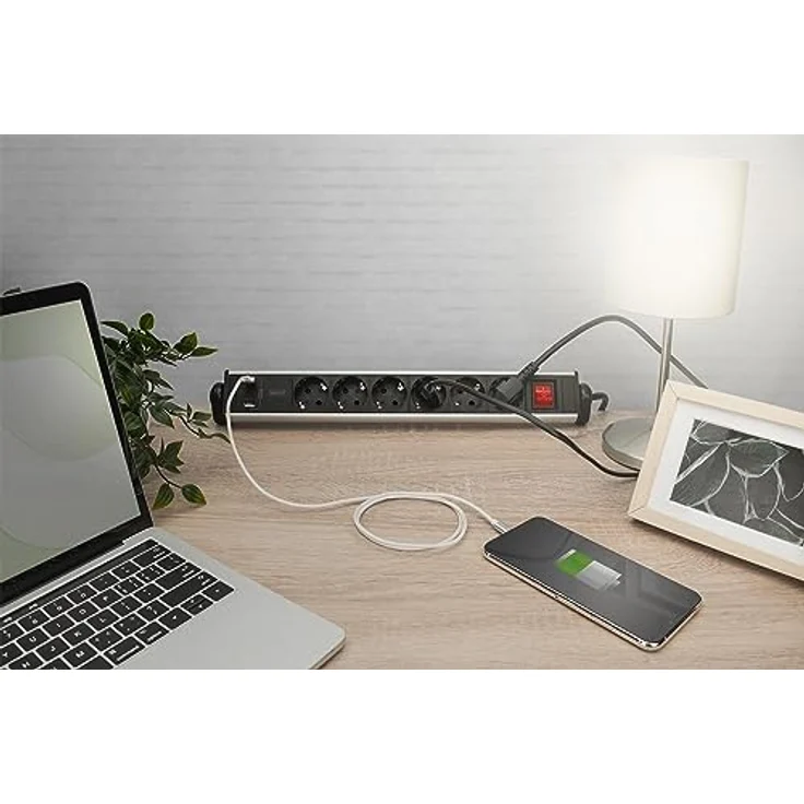 Digitus 6-fach Office-Steckdosenleiste, mit 3x USB-Ports, Überspannungsschutz, Aluminiumgehäuse – Bild 3