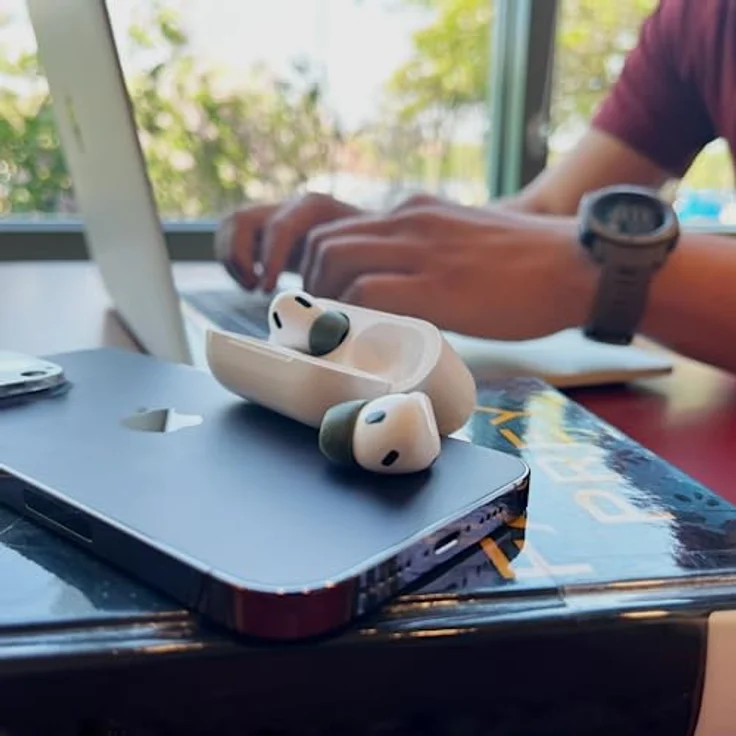 COMPLY Comply TrueGrip Ohrstöpsel, für Airpods Pro Gen 1 & 2, Pine, Größe S mit TechDefender-Technologie – Bild 3