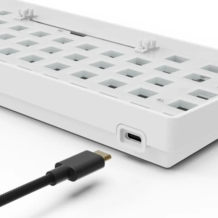 Sharkoon SKILLER SGK50 S4 Gen2 Barebone, kompakte 60% RGB-Tastatur mit anpassbaren Schaltern und Silikondämpfung – Bild 4