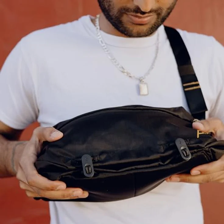 Peak Design Outdoor Sling 7L, Kamerahüfttasche mit 7.50 l Volumen, wetterfest, schwarz – Bild 6