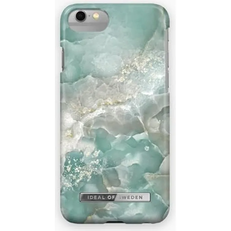 iDeal Of Sweden Fashion Case Azura Marble, Handyhülle mit bedrucktem Design aus robustem Kunststoff und goldfarbenem Logo