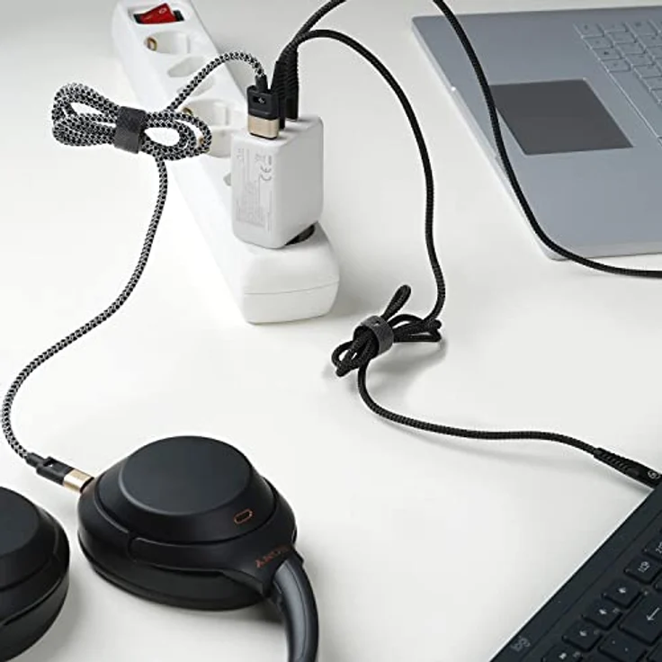 Wicked Chili 65W USB-C GaN Ladegerät, 3-Port Netzteil mit Dual USB-C und USB-A Anschluss, kompatibel mit Microsoft Surface Laptop, Surface Book, Surface Go und Surface Pro, schwarz/weiß – Bild 2