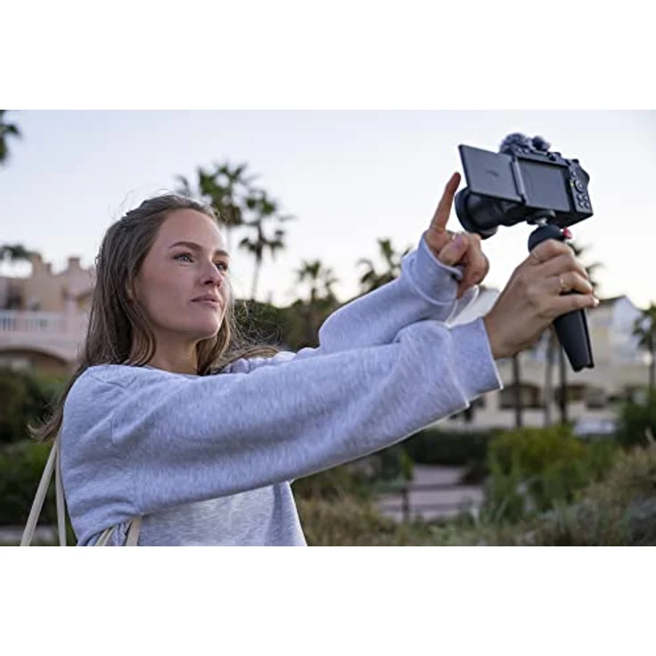 Nikon Z 30 KIT Z DX 18-140mm 1:3,5-6.3 VR (20,9 MP, 11 Bilder pro Sekunde, Hybrid-AF mit Fokus-Assistent, ISO 100-51.200, 4K UHD Video mit bis zu 125 Minuten Länge) Schwarz – Bild 4
