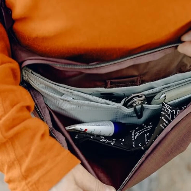 Peak Design Outdoor Sling 2L, Kameratasche für Schulter- und Hüfttrageweise, wetterfest, rot – Bild 6