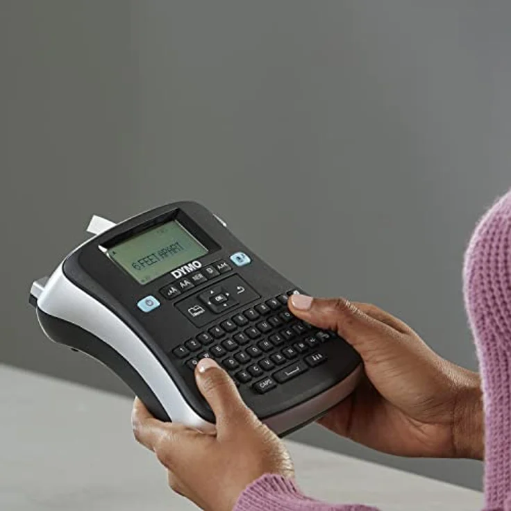 DYMO LabelManager 210D Handheld-Etikettendrucker-Set, QWERTY-Tastatur, mit 12 mm schwarzen auf weißen D1-Etiketten und Tragetasche – Bild 5