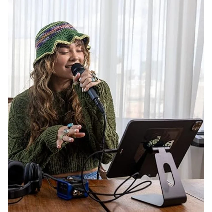 Zoom AMS-24 USB-C Audio Interface, 2-IN/4-OUT, kompakt und mobil, ideal für Musikproduktion und Livestreaming – Bild 2