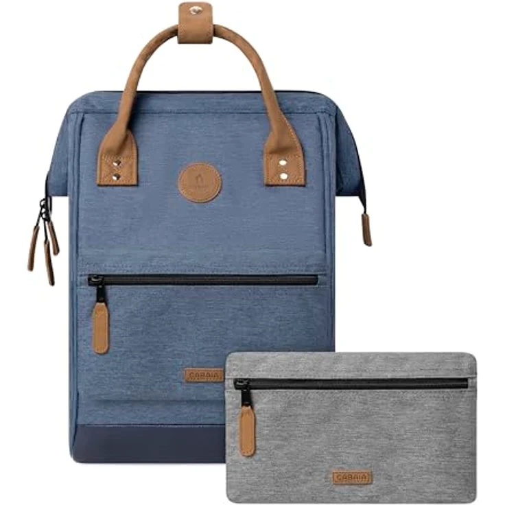 Cabaïa Adventurer Rucksack Paris Medium 18L, wasserabweisend, Laptopfach bis 13 Zoll, 2 Vordertaschen, vegan zertifiziert, Blau – Bild 1