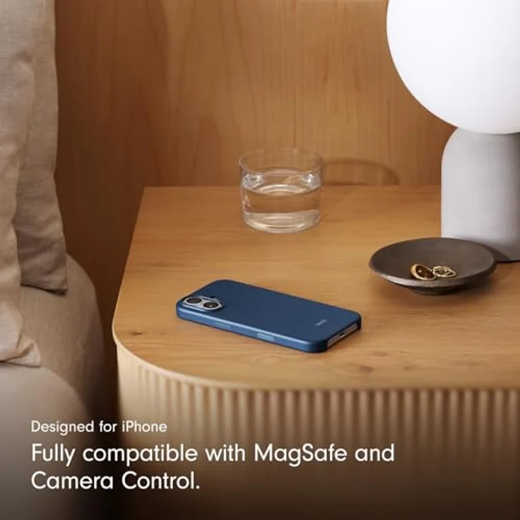 Beats iPhone 17 Case mit MagSafe und Kamerasteuerung, Matte Außenseite, Innenfutter aus Mikrofaser – Felsblau – Bild 4