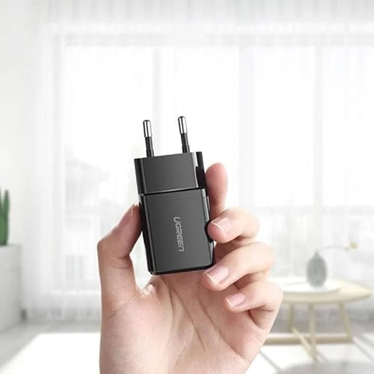 UGREEN 2.1A 10.5W USB-A Ladegerät, Schwarz, mit Multi-Protection Funktion und universeller Kompatibilität – Bild 2