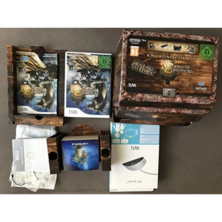 Monster Hunter Tri - Ultimate Hunter Pack (inkl. Classic-Controller Pro + Wii Speak) (Wii) – Bild 2