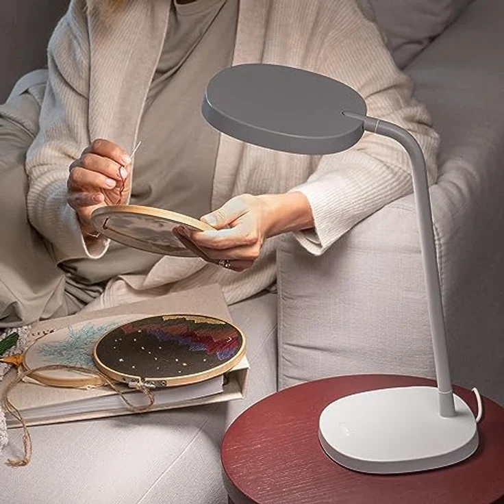Lumie Task | Vielfältig einstellbare, helle LED-Lichttherapie-Schreibtischlampe gegen Winterblues, kristallklare Beleuchtung, maximaler Sehkomfort, verbesserte Stimmung und Energie| Mist White – Bild 5