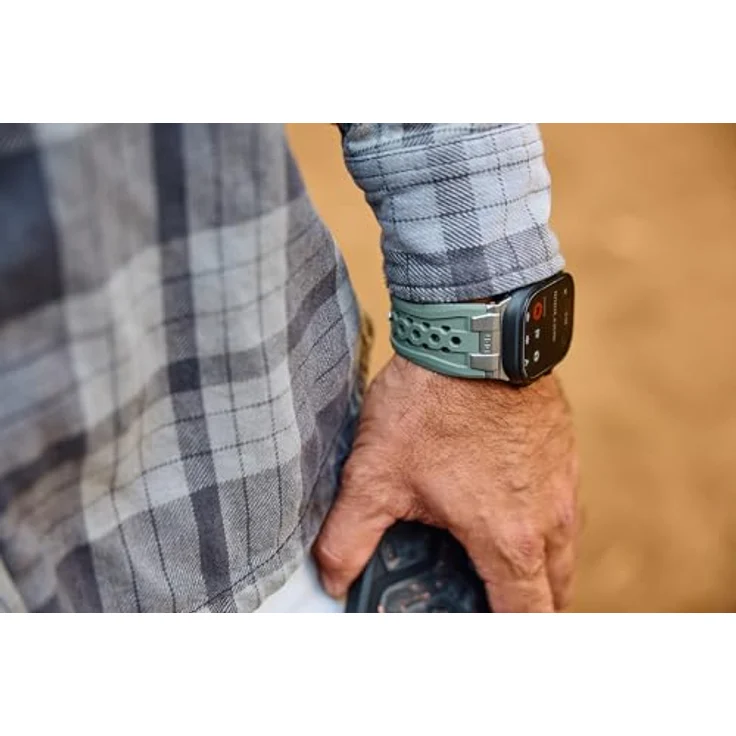 URBAN ARMOR GEAR Monarch Strap für Apple Watch (Ultra 2 / Ultra / SE / 46/45/44/42mm, FKM Silikon, Edelstahl Verschluss, olive/titan) – Bild 3