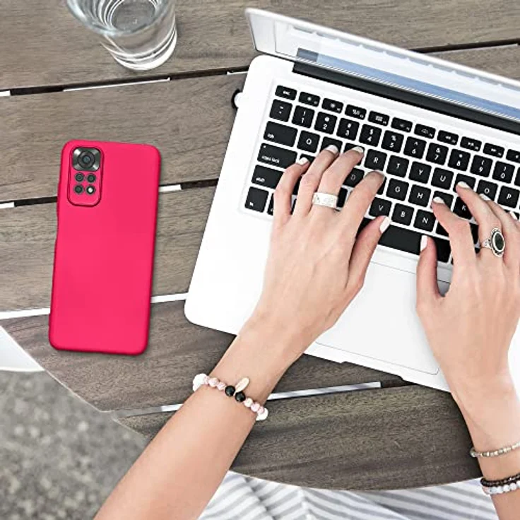 kwmobile Handyhülle für Xiaomi Redmi Note 11 / Note 11S - weiche, elastische Silikon Case in metallisch schimmerndem Metallic Pink mit präzisen Kameralöchern – Bild 2